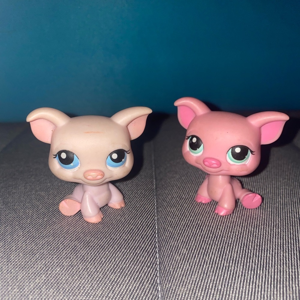 Littlest pet shop pigs